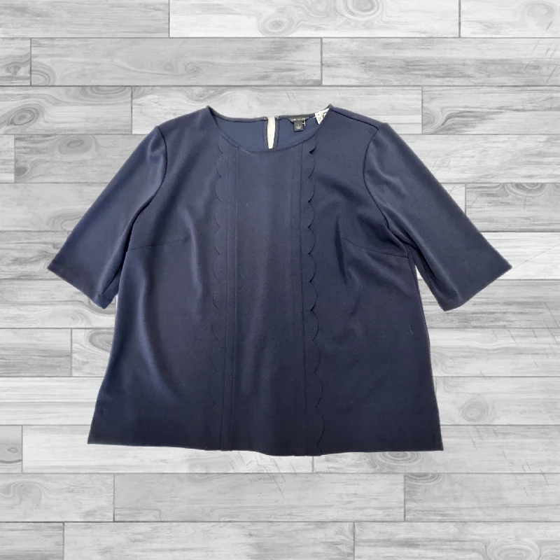 Navy Top Short Sleeve Ann Taylor, Size L