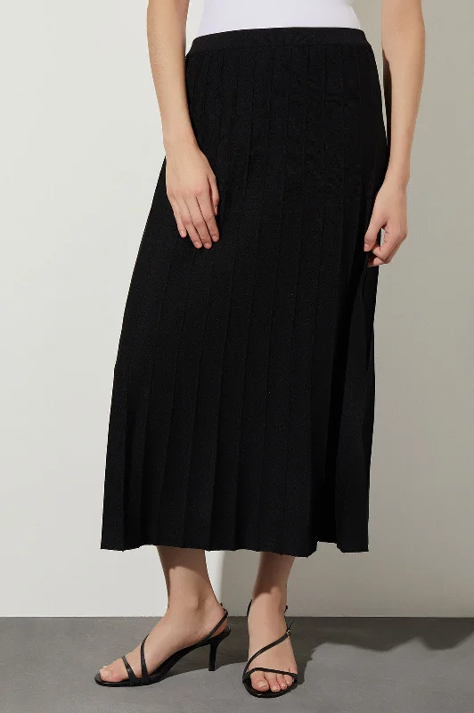 Plus Size Pleated Soft Knit Maxi Skirt