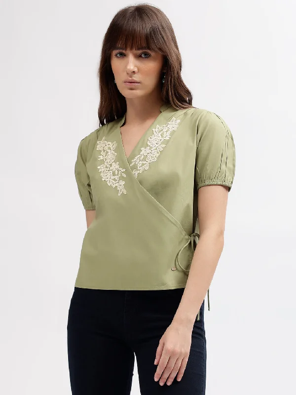 Elle Women Green Solid V Neck Short Sleeves Top